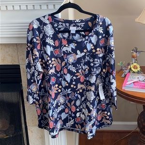 NWT Chico’s Graphic Print Pocket Top